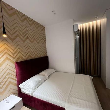 Spacious Apartment Ish-Blloku Area Tirana Exterior foto