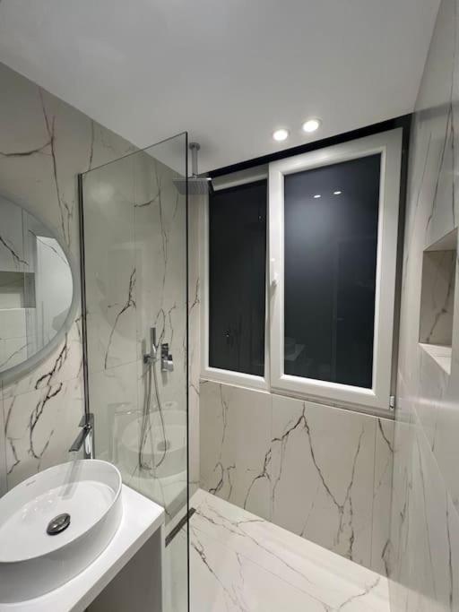 Spacious Apartment Ish-Blloku Area Tirana Exterior foto