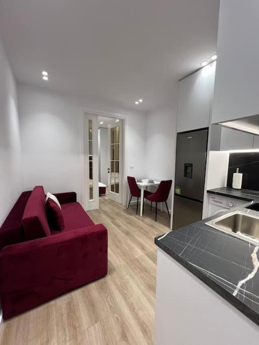 Spacious Apartment Ish-Blloku Area Tirana Exterior foto
